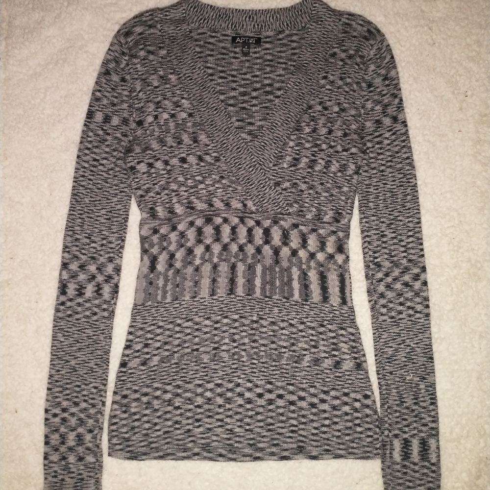 APT. 9 shirt size small